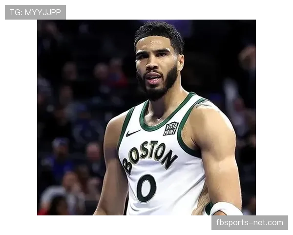 塔图姆季后赛靠无球跑动拉开空间，效率较常规赛提升